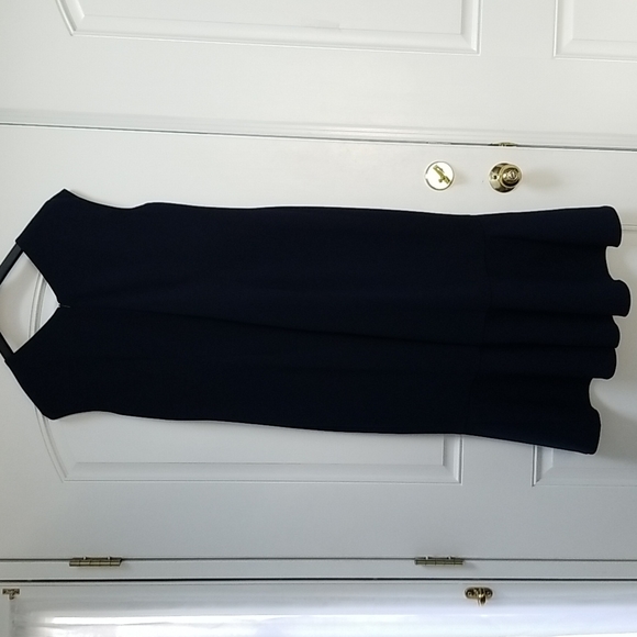 Dress - Picture 2 of 7